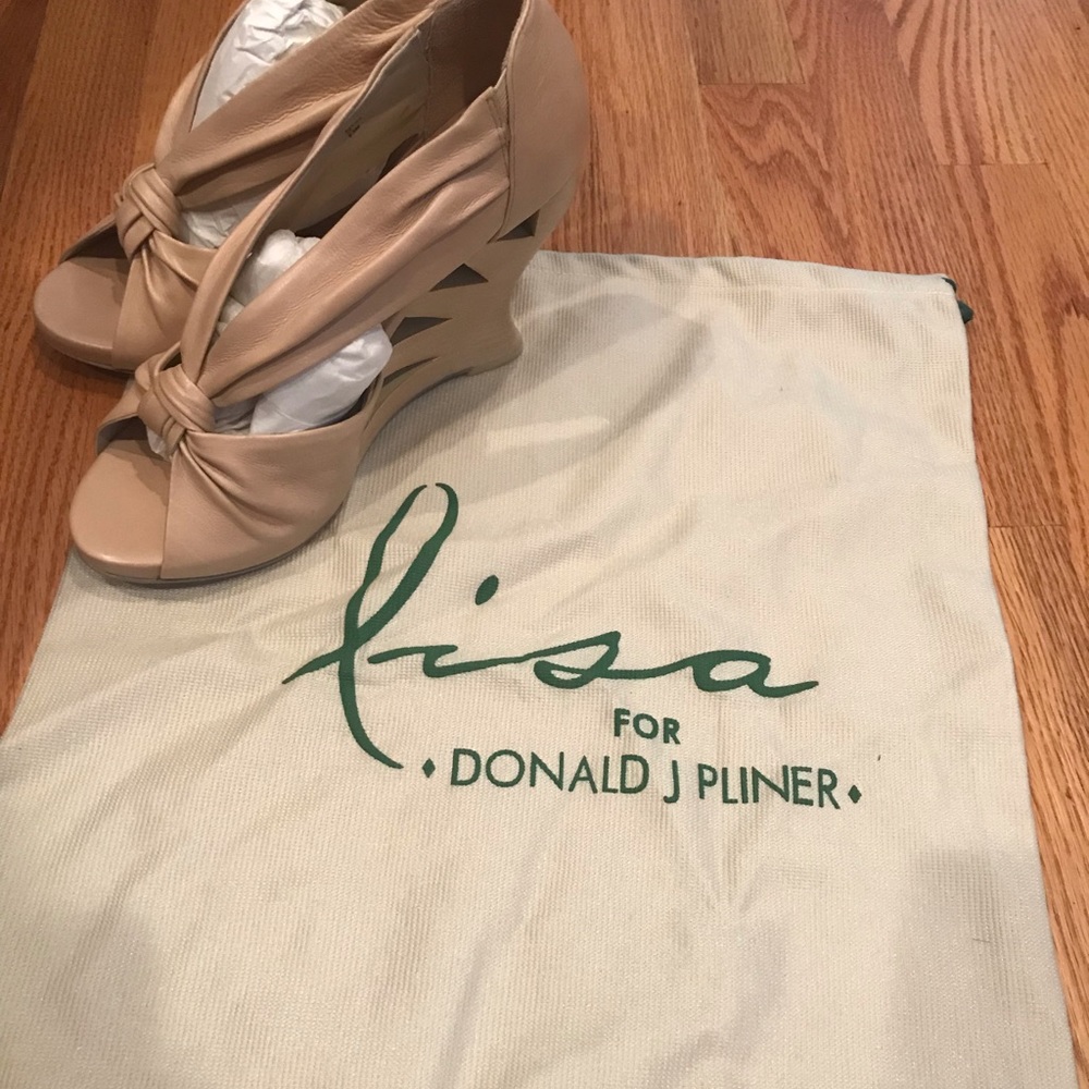 Cream wedge sandal